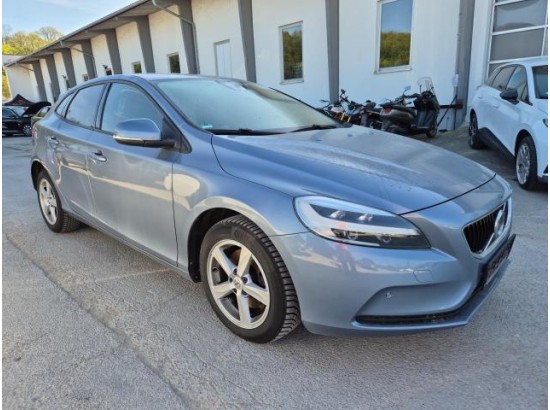 2016 Volvo V40 Momentum