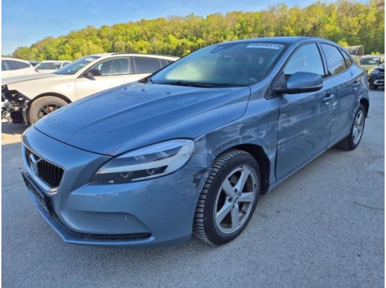 2016 Volvo V40 Momentum