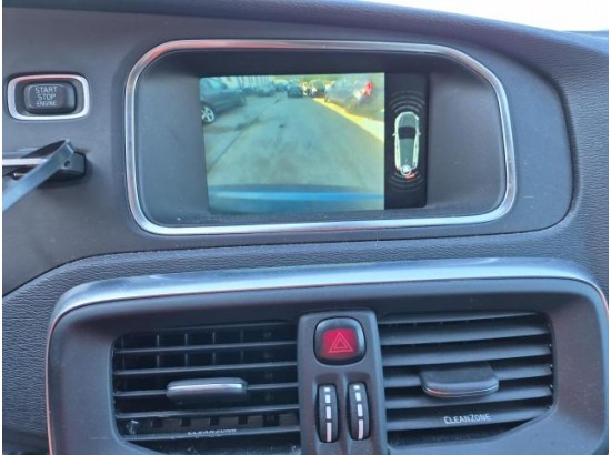 2016 Volvo V40 Momentum