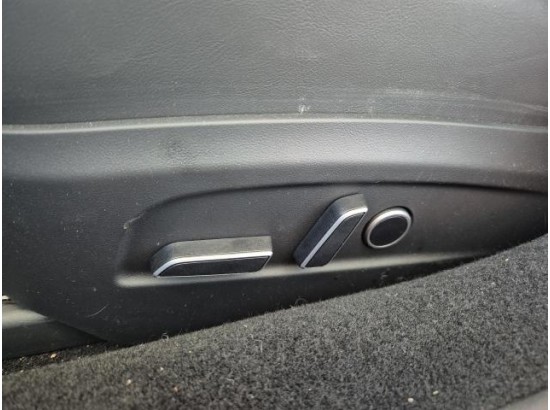 2025 Tesla (USA) 003 / Model 3 Langstreckenbatt. Allradantrieb Dual Motor