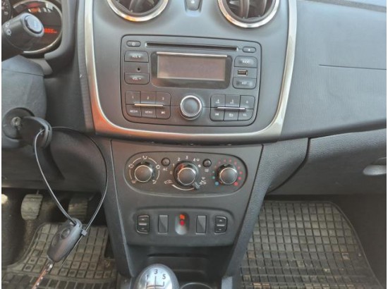 2015 Dacia Sandero II Laureate
