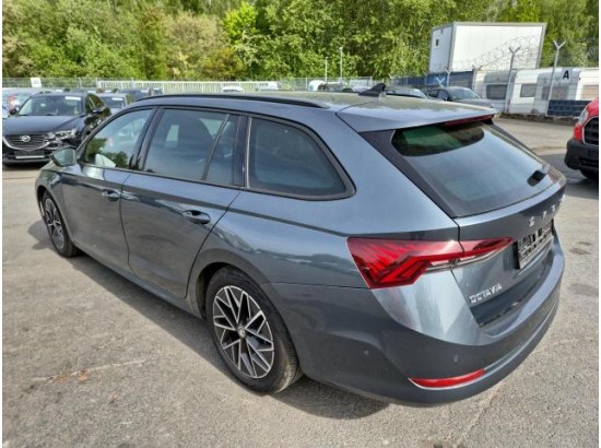 2020 Skoda Octavia Combi First Edition
