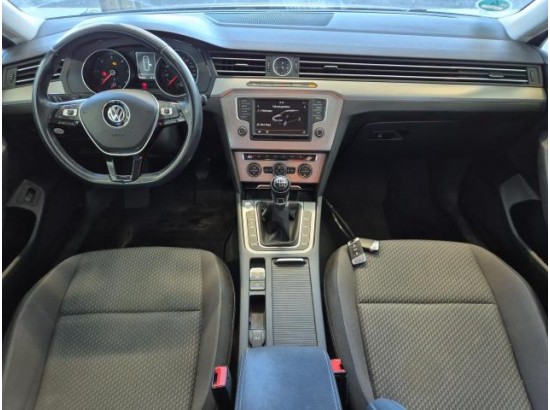 2015 Volkswagen Passat Variant Trendline BMT/Start-Stopp