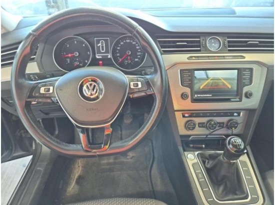 2015 Volkswagen Passat Variant Trendline BMT/Start-Stopp