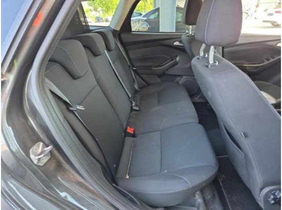 2016 Ford Focus Turnier Business