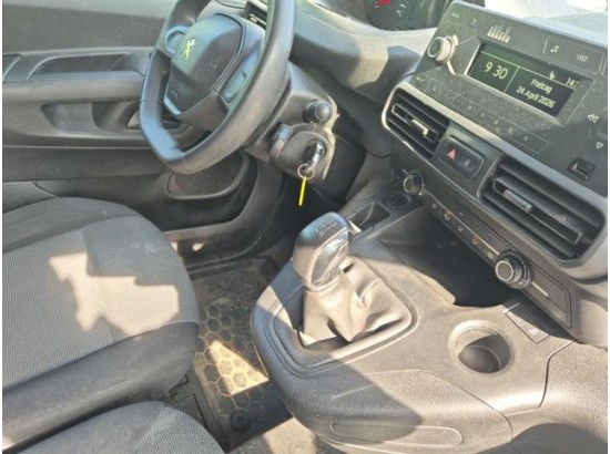 2019 Peugeot Partner Premium L2