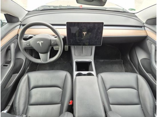 2022 Tesla (USA) Model 3