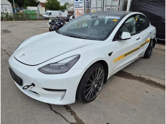 2022 Tesla (USA) Model 3