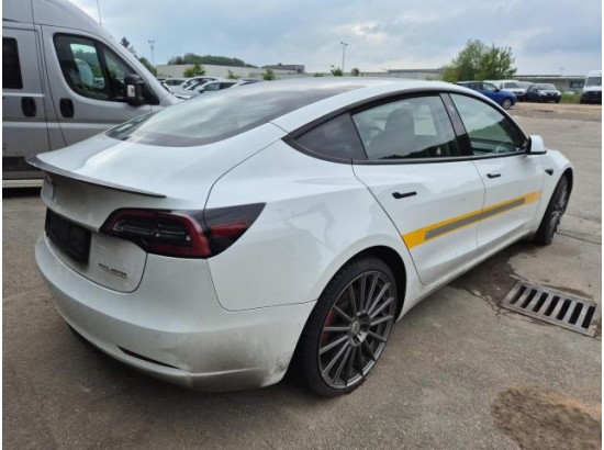 2022 Tesla (USA) Model 3
