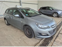 2015 Opel Astra J Sports Tourer Style