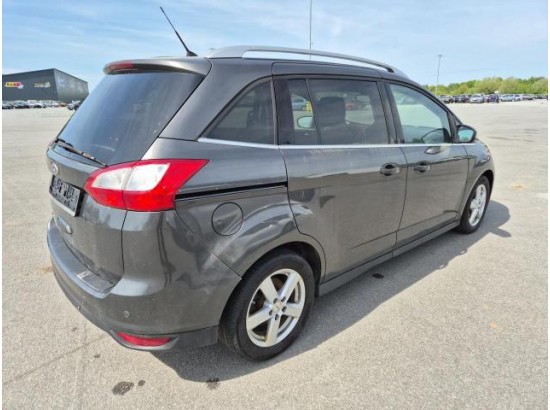 2015 Ford Grand C-Max Titanium