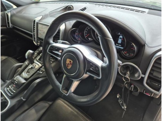 2016 Porsche Cayenne Diesel Platinum Edition