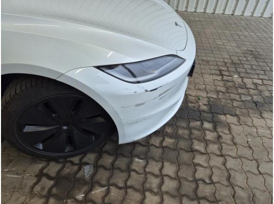 2024 Tesla Model 3 Basis RWD