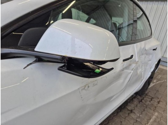 2024 Tesla Model 3 Basis RWD