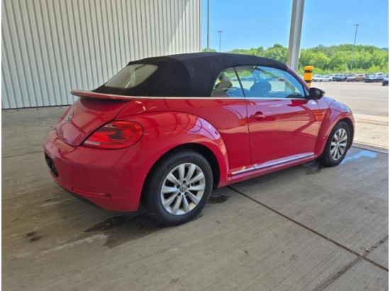 2015 Volkswagen Beetle Cabriolet Design