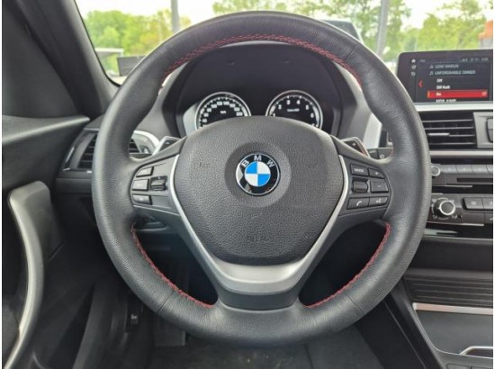 2019 BMW 1er Lim. 120 i Edition Sport Line Shadow