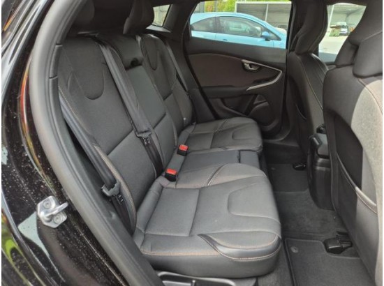 2017 Volvo V40 Cross Country Plus AWD