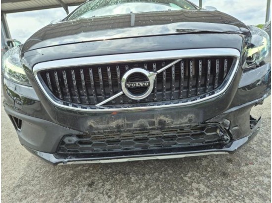 2017 Volvo V40 Cross Country Plus AWD