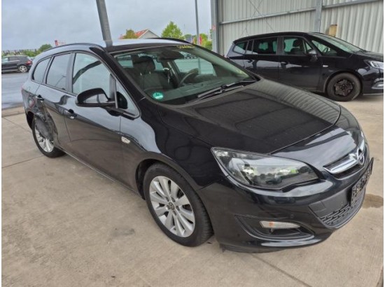 2015 Opel Astra J Sports Tourer Style