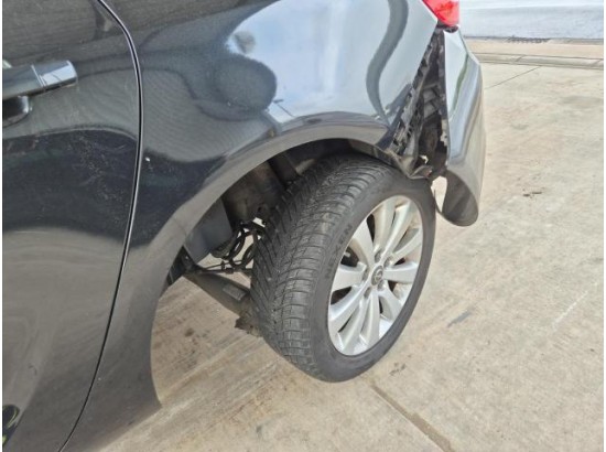 2015 Opel Astra J Sports Tourer Style