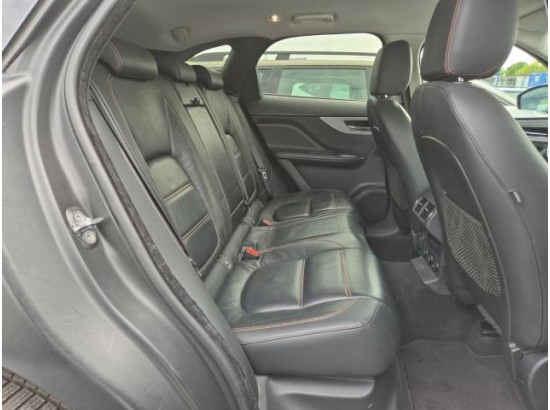 2016 Jaguar F-PACE Prestige AWD
