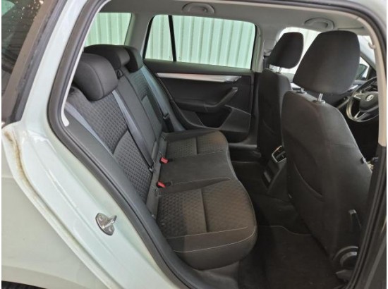2015 Skoda Octavia Combi Edition