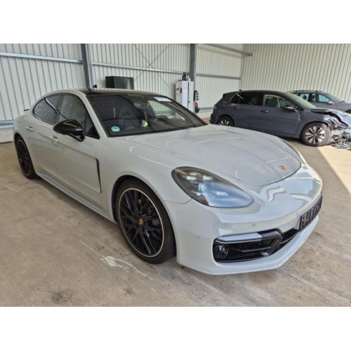 2018 Porsche Panamera 4 S
