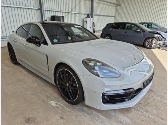 2018 Porsche Panamera 4 S