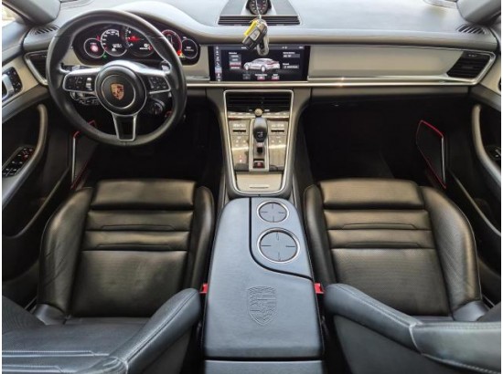 2018 Porsche Panamera 4 S