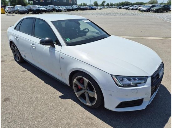 2017 Audi A4 Lim. quattro design