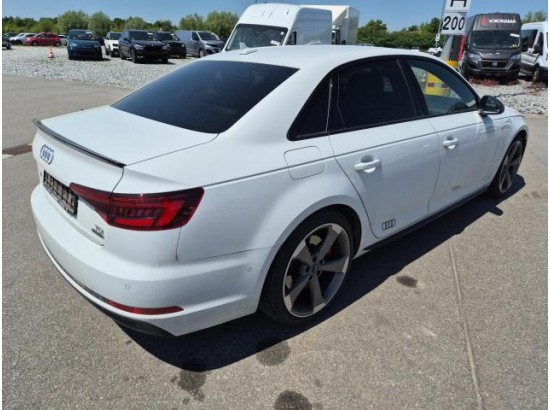 2017 Audi A4 Lim. quattro design