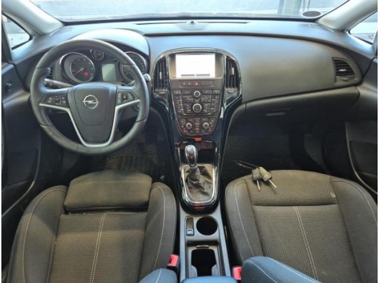 2015 Opel Astra J Sports Tourer Exklusiv