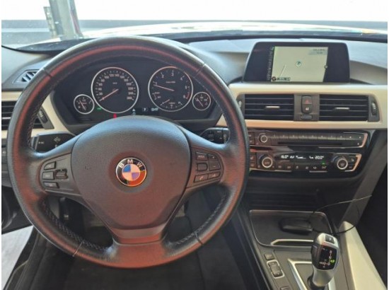 2017 BMW 3er Touring 318 d Advantage