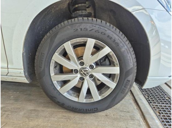 2023 Volkswagen Passat Variant Business