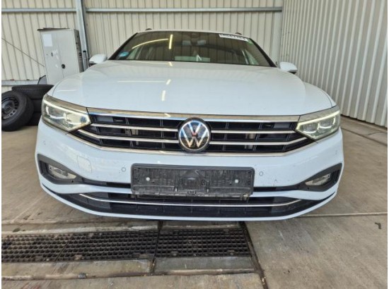 2023 Volkswagen Passat Variant Business