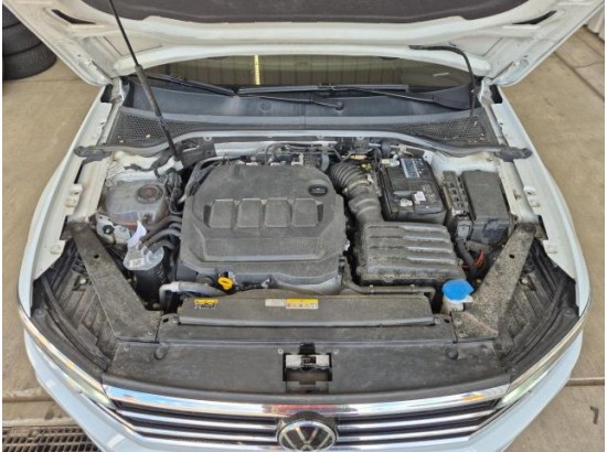 2023 Volkswagen Passat Variant Business