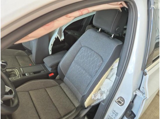 2023 Volkswagen Passat Variant Business