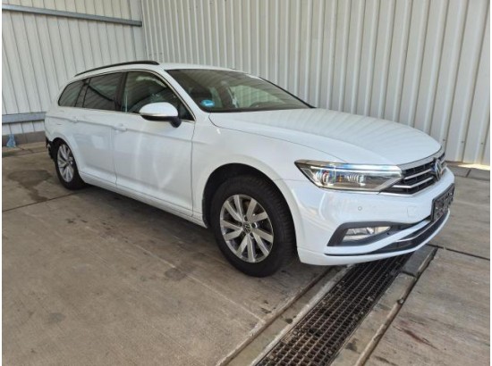 2023 Volkswagen Passat Variant Business