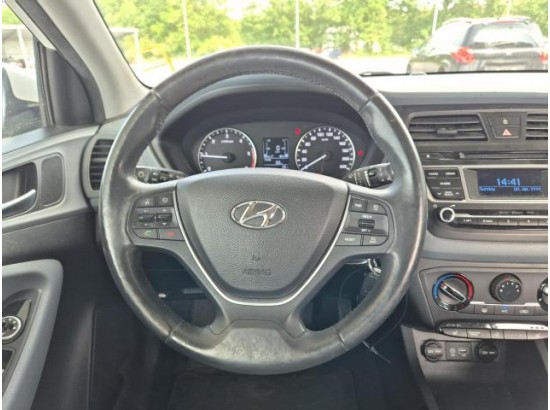 2016 Hyundai i20 YES!