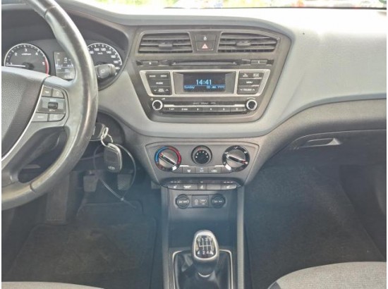 2016 Hyundai i20 YES!