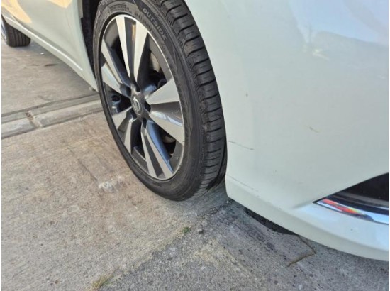 2015 Nissan Pulsar N-Tec