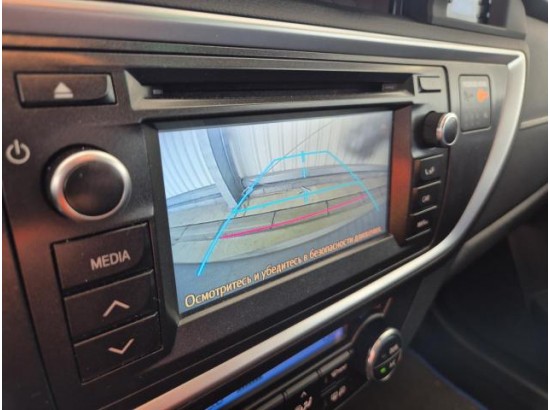 2015 Toyota Auris Hybrid Executive