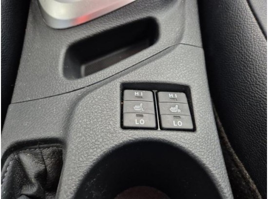 2015 Toyota Auris Hybrid Executive