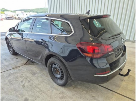 2016 Opel Astra J Sports Tourer Exklusiv