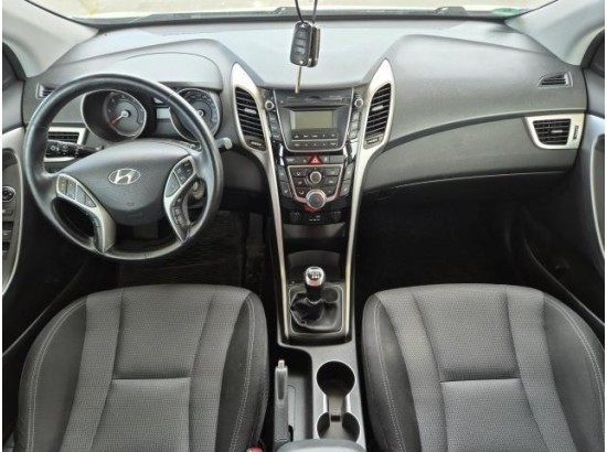 2015 Hyundai i30 blue Trend