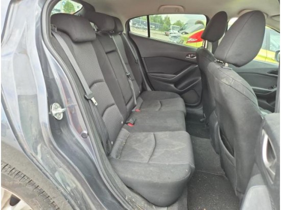 2015 Mazda 3 Lim. Center-Line