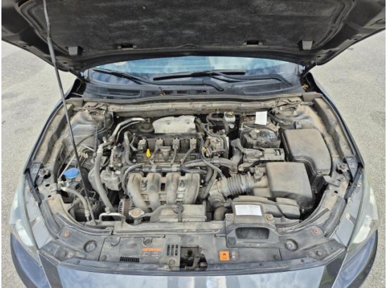 2015 Mazda 3 Lim. Center-Line