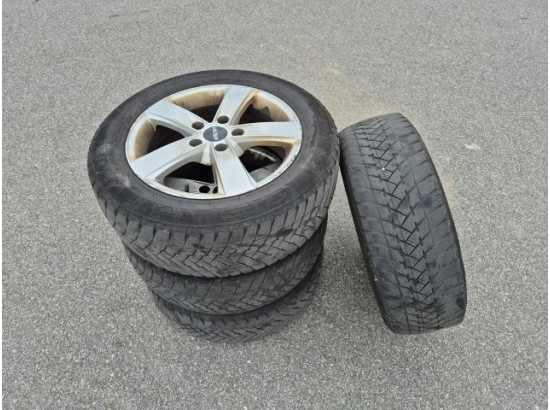 2015 Mazda 3 Lim. Center-Line