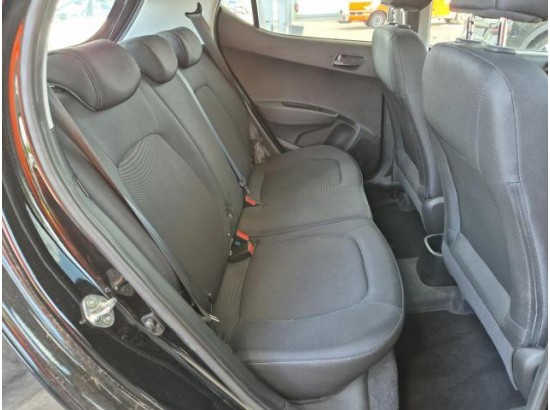 2015 Hyundai i10 YES!