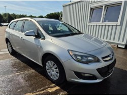 2015 Opel Astra J Sports Tourer Edition